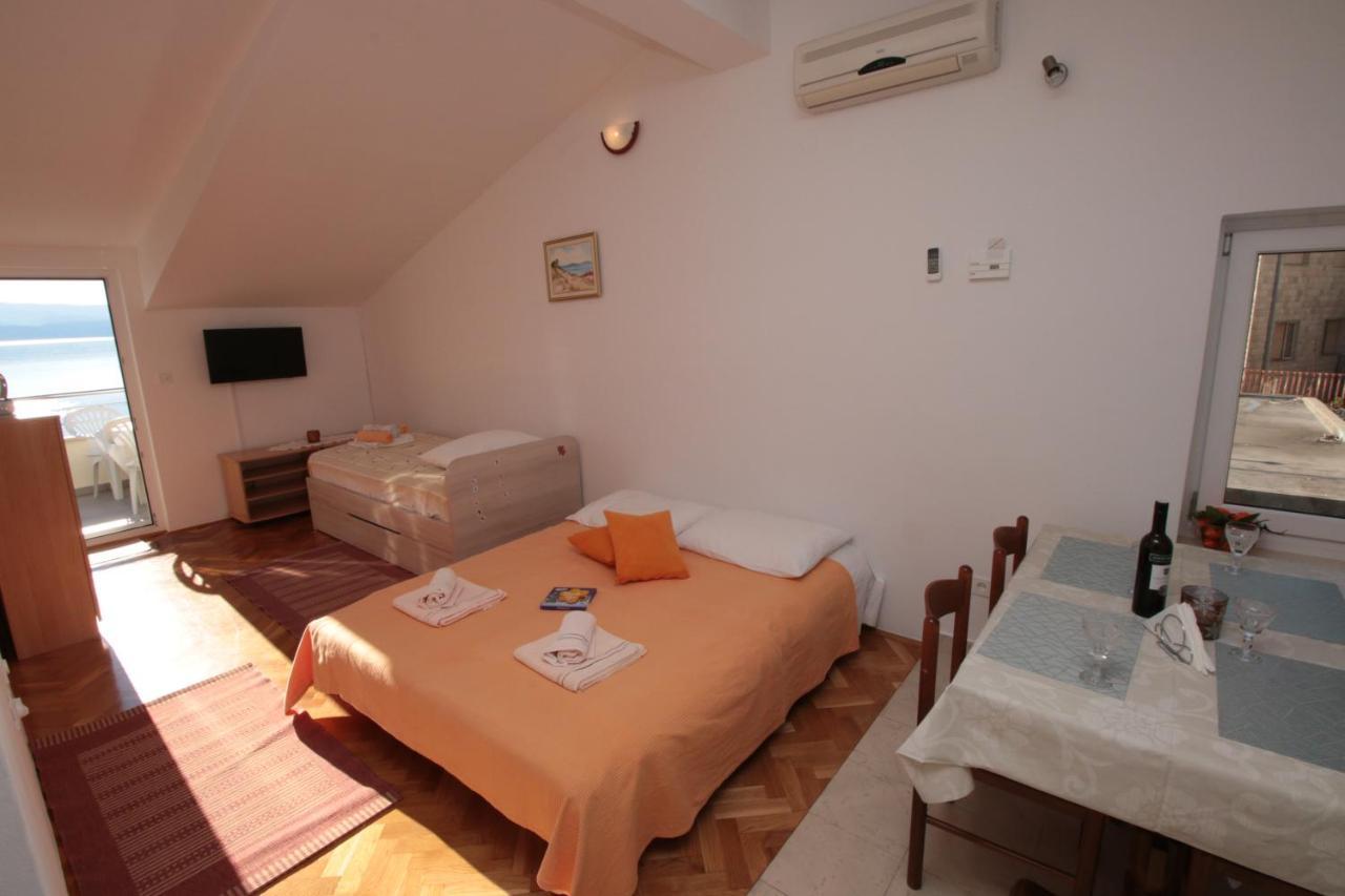 Apartmani Damir Livajic 오미스 외부 사진