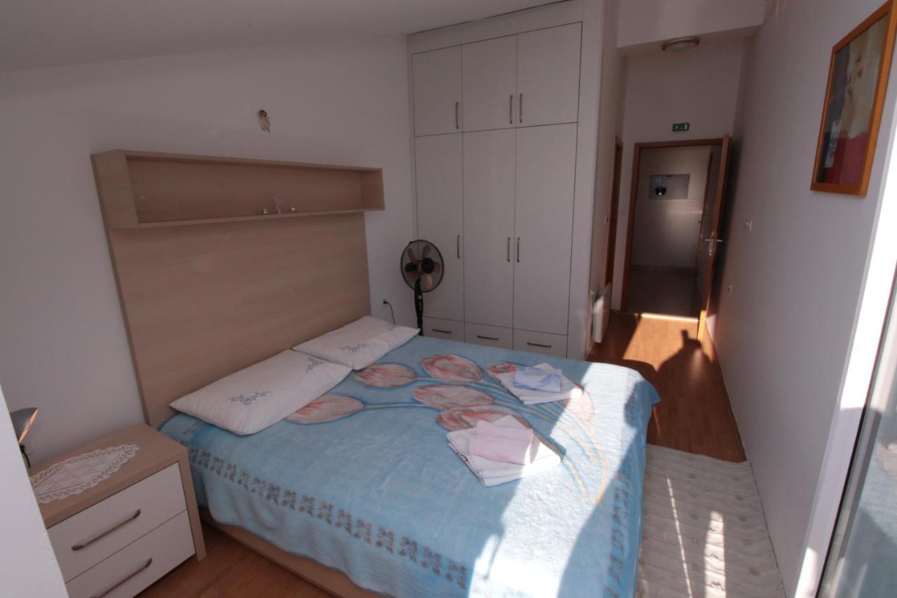 Apartmani Damir Livajic 오미스 외부 사진